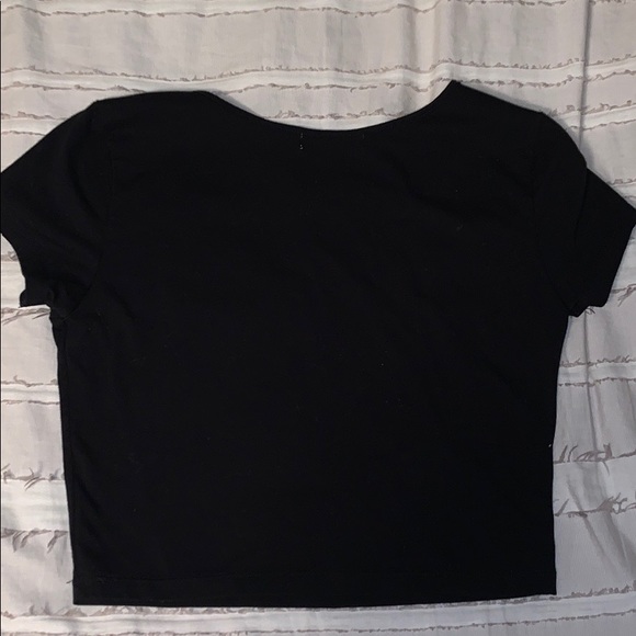 BLACK CROP TOP - Picture 3 of 4